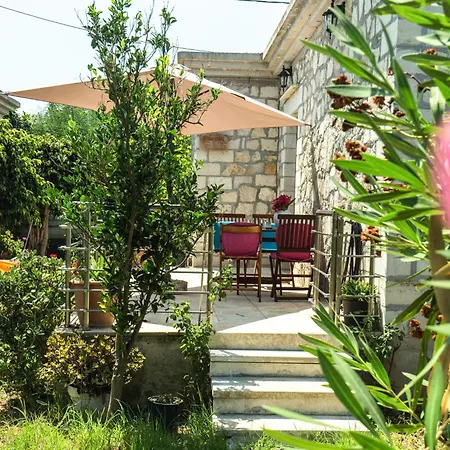Zouri Holiday home *